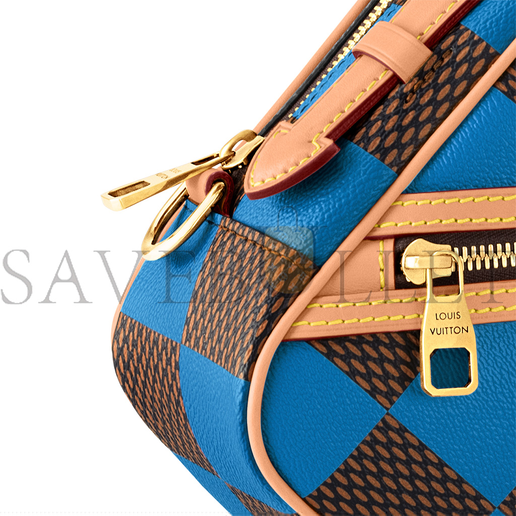 LOUIS VUITTON MASTER CHESS MESSENGER N40547 (24*24*8cm)